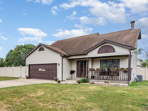 901 W Mckinley Rd, Ottawa, IL, 61350-4728 | Card Image