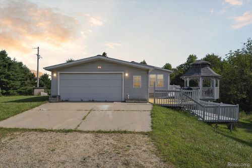 18678 10th Ave, Barryton, MI, 49305-9718 | Card Image