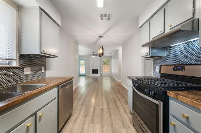 B - 2404 Burleson Ct, Home with 2 bedrooms, 1 bathrooms and 2 parking in Austin TX | Image 15