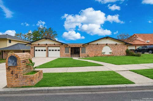 6431 Red Jacket Dr, Leon Valley, TX, 78238-1529 | Card Image