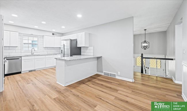 13214 Marinda Cir, House other with 3 bedrooms, 2 bathrooms and 2 parking in Omaha NE | Image 9