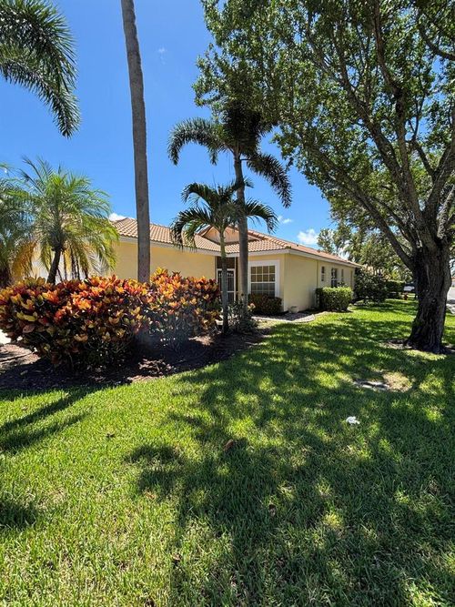 9527 Cherry Blossom Ct, Boynton Beach, FL, 33437-5431 | Card Image