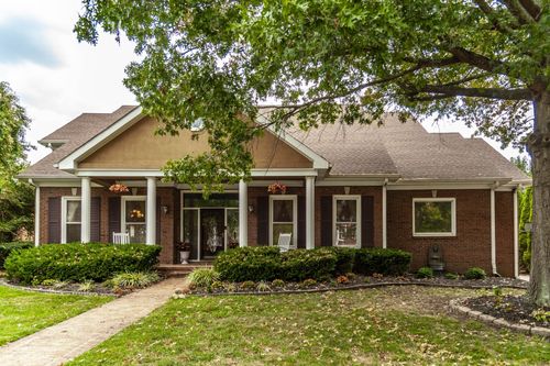135 N Country Club Dr, Hendersonville, TN, 37075-2648 | Card Image