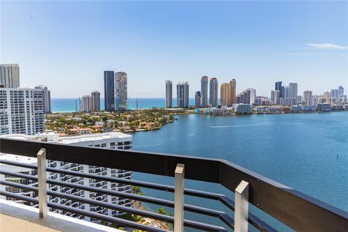 2910-3530 Mystic Pointe Dr, Aventura, FL, 33180-4535 | Card Image