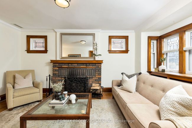 27 Larkin Ave, House other with 4 bedrooms, 2 bathrooms and null parking in Toronto ON | Image 6