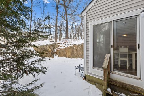 10 Guilford Cir, Goldens Bridge, NY, 10526-1127 | Card Image