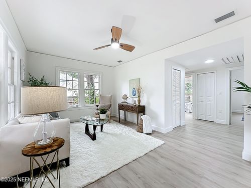 2057 Southampton Rd, Jacksonville, FL, 32207-8733 | Card Image