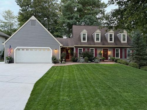 2075 Sandalwood Ct, GREEN BAY, WI, 54304-1947 | Card Image