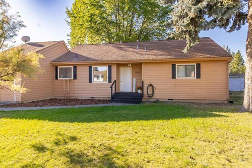 1961 Ilene Dr, Moscow, ID, 83843-9551 | Card Image