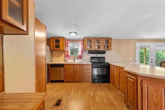Kitchen | Image 13