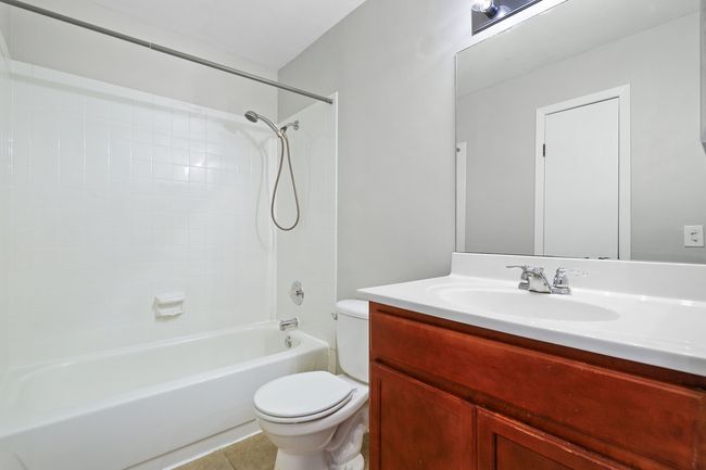 APT-203 - 1529 Raymond Dr, Condo with 2 bedrooms, 1 bathrooms and 1 parking in Naperville IL | Image 15