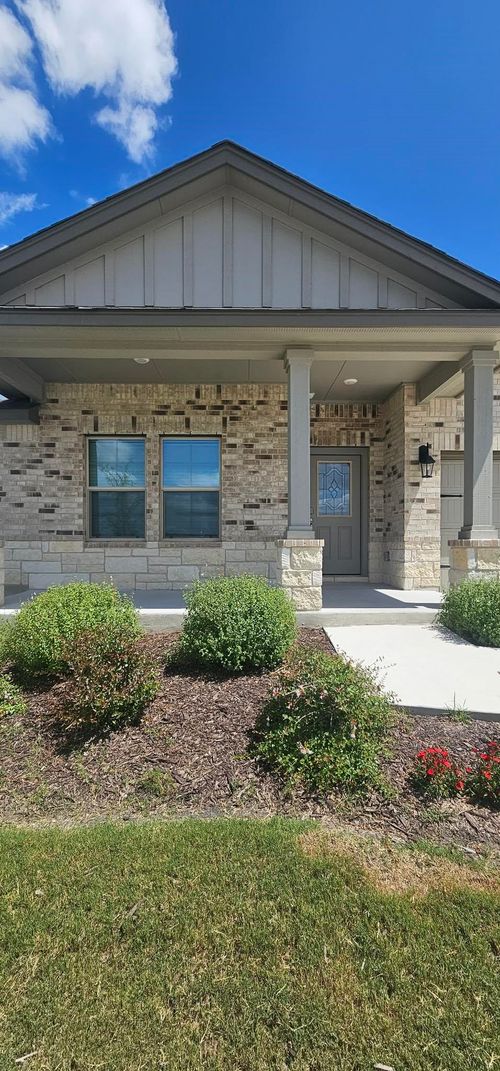 200 Creekfall Rd, Burnet, TX, 78611-3908 | Card Image