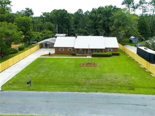 133 English St, Douglas, GA, 31535-7033 | Card Image