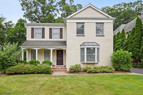 25 Ruthven Pl, Summit, NJ, 07901-3620 | Card Image