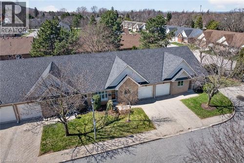 13-165 Main Street E, Grimsby, ON, L3M1P2 | Card Image