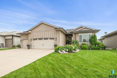 8216 W 51st St, Sioux Falls, SD, 57106-7861 | Card Image