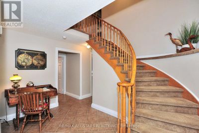 26 Hastings Dr, House other with 4 bedrooms, 3 bathrooms and 6 parking in Unionville ON | Image 3