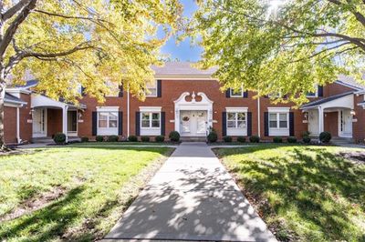 Center right door to the townhome. | Image 1