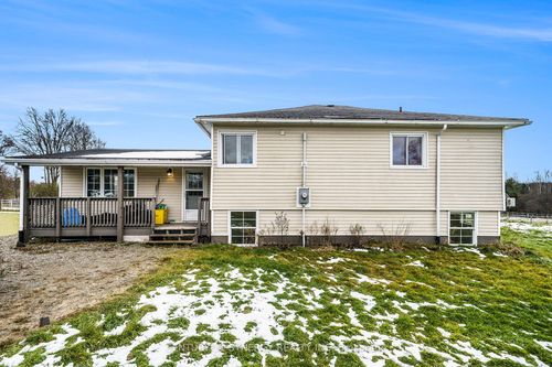 385 Wood Rd, Smiths Falls, ON, K7A5B8 | Card Image