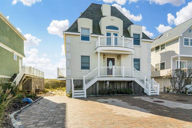 803 Dune Road, House other with 4 bedrooms, 4 bathrooms and null parking in Westhampton Beach NY | Image 2