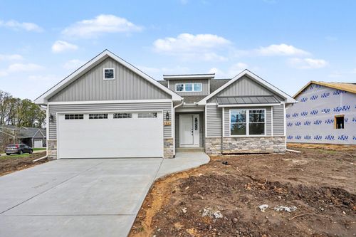 7827 Hatton Cir, Richland, MI, 49083-8645 | Card Image