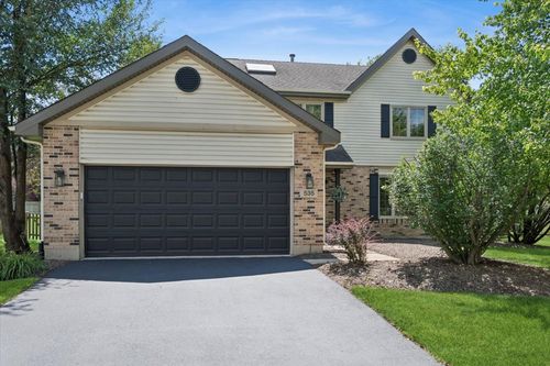 535 Chester Court W, Aurora, IL, 60504 | Card Image