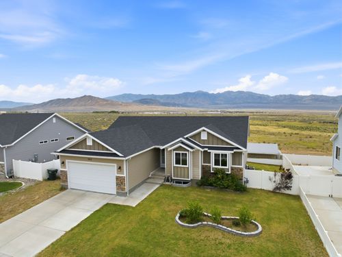 942 S 1050 W, Tooele, UT, 84074-3206 | Card Image
