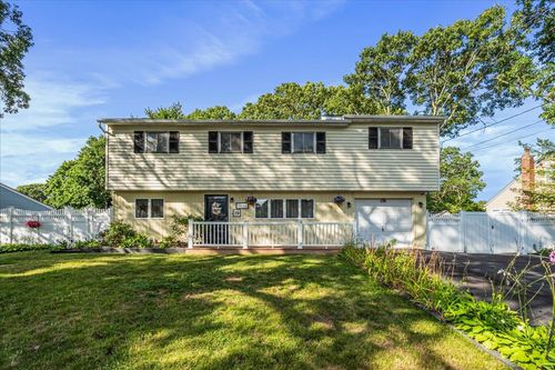 19 Colony Rd, Port Jefferson Station, NY, 11776-4207 | Card Image