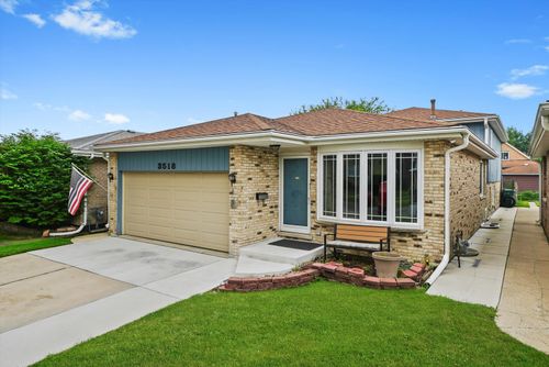 3518 Harvey Ave, Berwyn, IL, 60402-3812 | Card Image