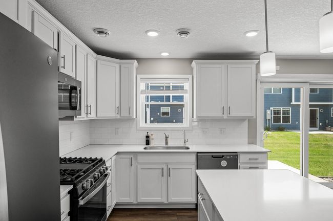 1144 Middlefield Rd, Townhouse with 3 bedrooms, 3 bathrooms and null parking in Medina MN | Image 11