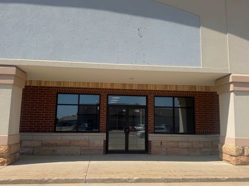 1390 Lake St, Spirit Lake, IA, 51360-1100 | Card Image