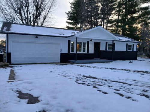 207 E Ford St, Connersville, IN, 47331-9725 | Card Image