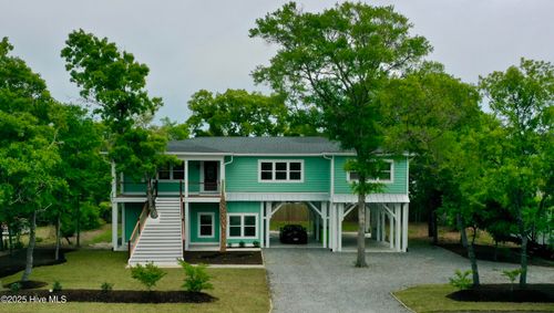132 N Middleton Ave, Oak Island, NC, 28465-6831 | Card Image
