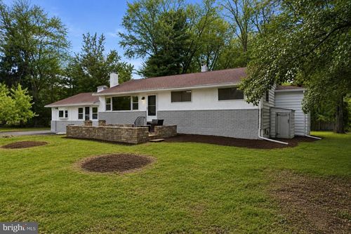 422 Privet Rd, HORSHAM, PA, 19044-1221 | Card Image