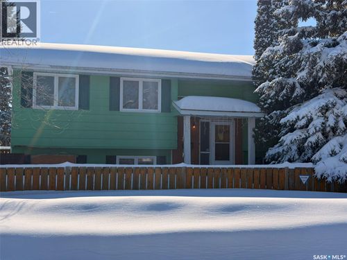 1431 16th St W, Prince Albert, SK, S6V3W8 | Card Image