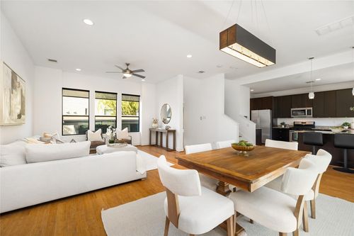 5012 Cornish St, Houston, TX, 77007-1906 | Card Image