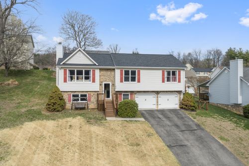 3833 Belmont Ct, Roanoke, VA, 24012-6546 | Card Image