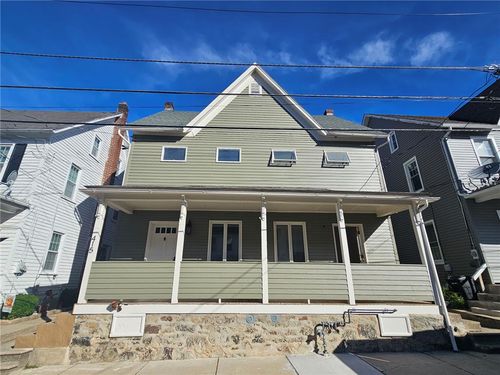 415 William St, Pen Argyl, PA, 18072-1769 | Card Image