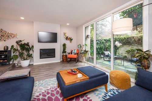 e-898 Woodside Ln E, Sacramento, CA, 95825-4360 | Card Image