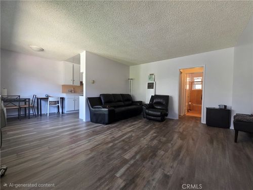 735 Cedar Avenue, Long Beach, CA, 90813 | Card Image