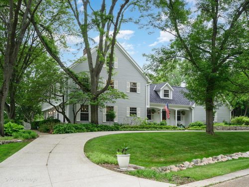 77 Mark Dr, Hawthorn Woods, IL, 60047-9136 | Card Image