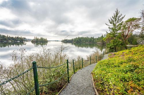 306-1 Buddy Rd, View Royal, BC, V9B1V6 | Card Image