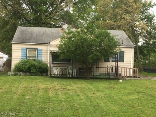 122 S Bon Air Ave, Youngstown, OH, 44509-2642 | Card Image