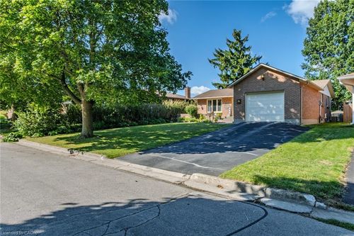 26 Douglas Ave, Simcoe, ON, N3Y4X4 | Card Image