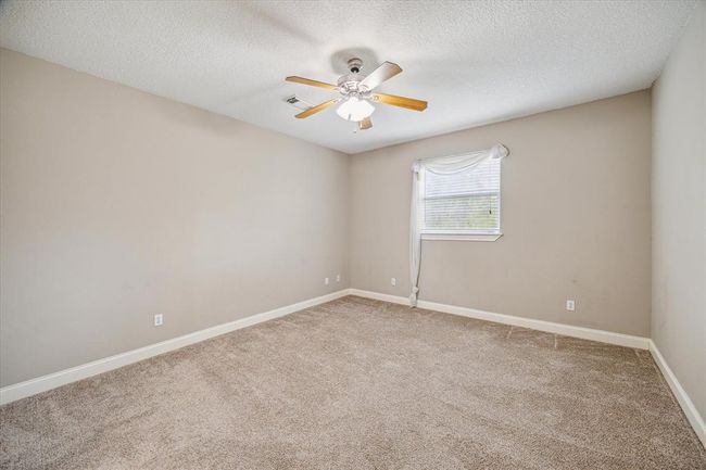 Generous size bedroom upstairs. new carpet 2022 | Image 26