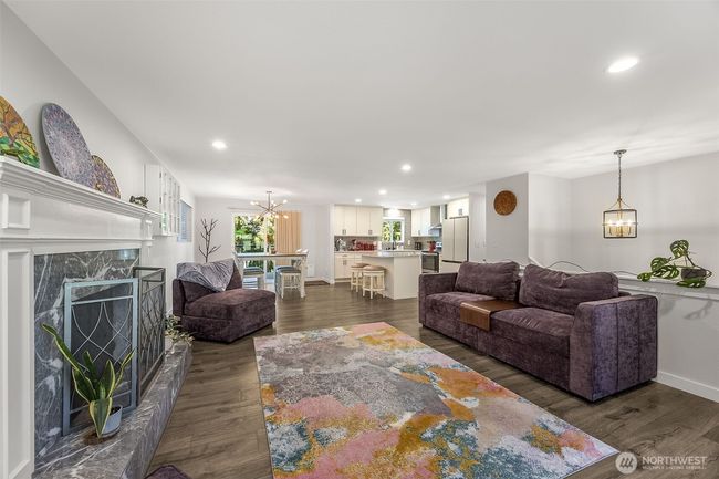 24028 6 Th Pl W, House other with 4 bedrooms, 4 bathrooms and 2 parking in Bothell WA | Image 7