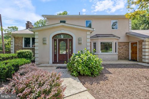 11900 Gainsborough Rd, POTOMAC, MD, 20854-3305 | Card Image