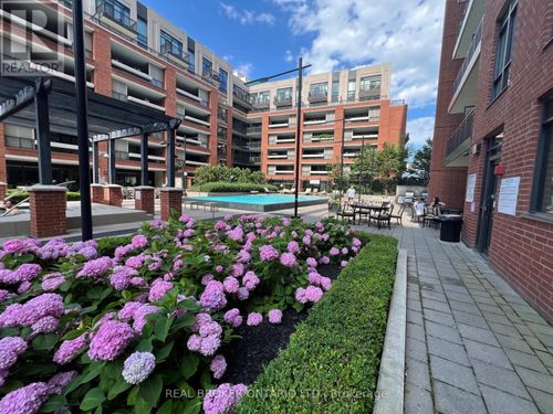 322-800 Lawrence Avenue W, Toronto (Yorkdale-Glen Park), ON, M6A0B1 | Card Image