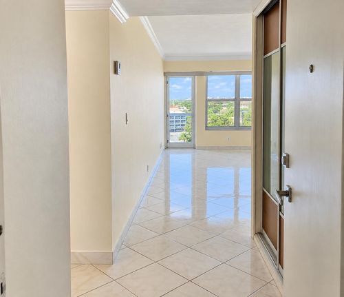 712-3700 Galt Ocean Dr, Fort Lauderdale, FL, 33308-7655 | Card Image
