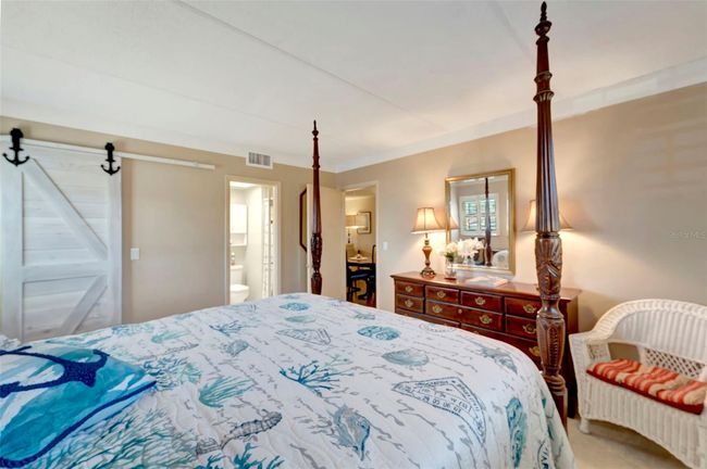 APT-107 - 649 Tamiami Trl S, Condo with 2 bedrooms, 2 bathrooms and null parking in Venice FL | Image 15